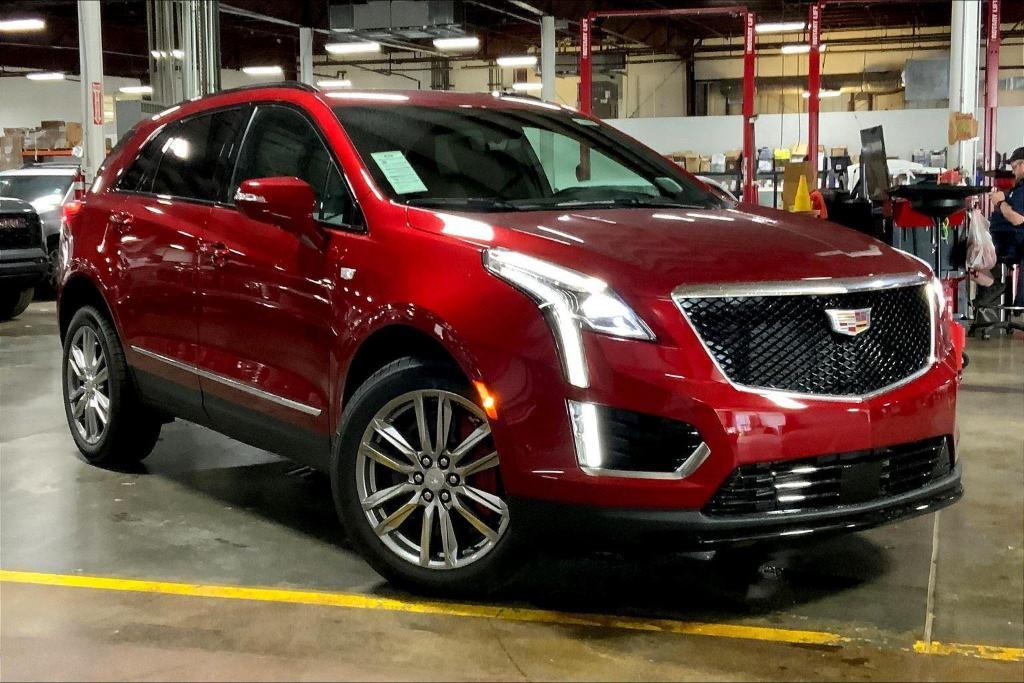new 2025 Cadillac XT5 car, priced at $63,690
