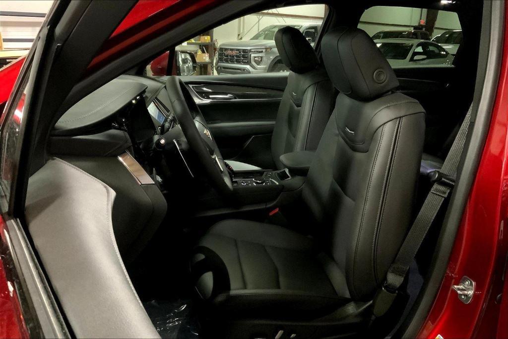 new 2025 Cadillac XT5 car, priced at $63,690