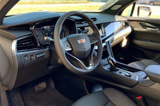 new 2025 Cadillac XT6 car, priced at $59,115