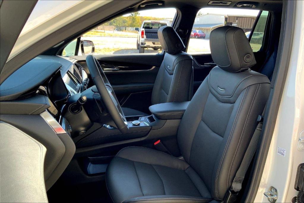 new 2025 Cadillac XT6 car, priced at $63,365