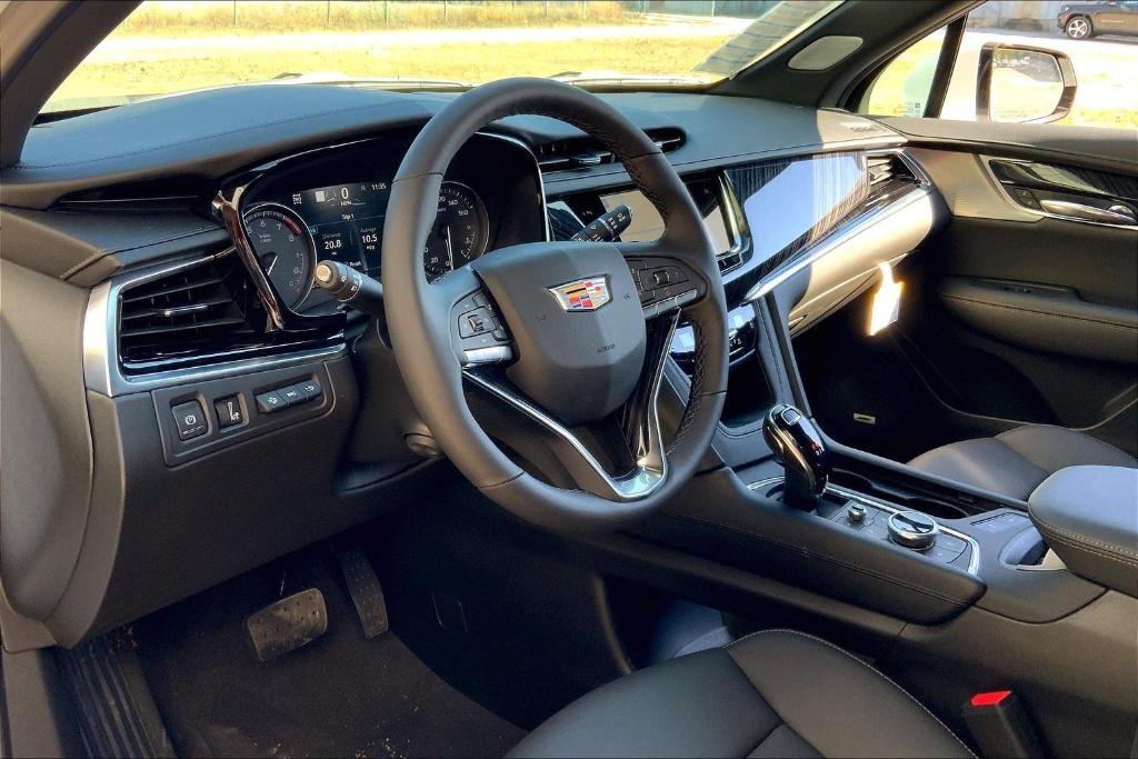 new 2025 Cadillac XT6 car, priced at $63,365