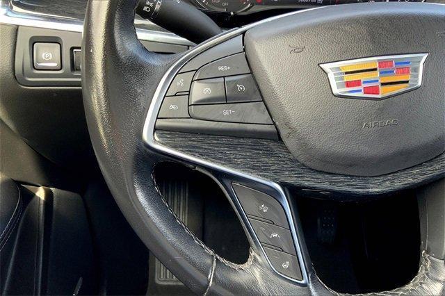 used 2023 Cadillac XT5 car, priced at $33,984