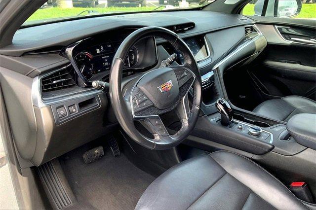 used 2023 Cadillac XT5 car, priced at $33,984