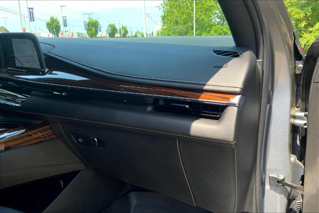 used 2022 Cadillac Escalade ESV car, priced at $59,786