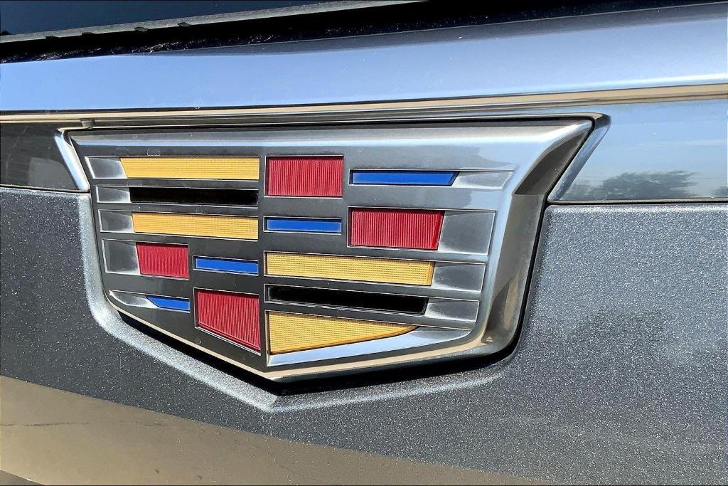 used 2022 Cadillac Escalade ESV car, priced at $59,786