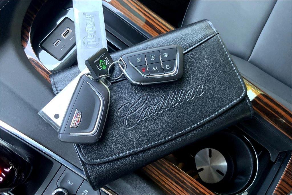 used 2022 Cadillac Escalade ESV car, priced at $59,786
