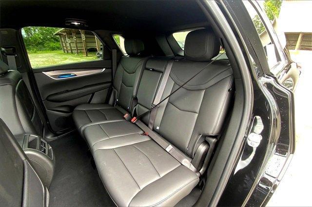 new 2025 Cadillac XT5 car, priced at $45,415