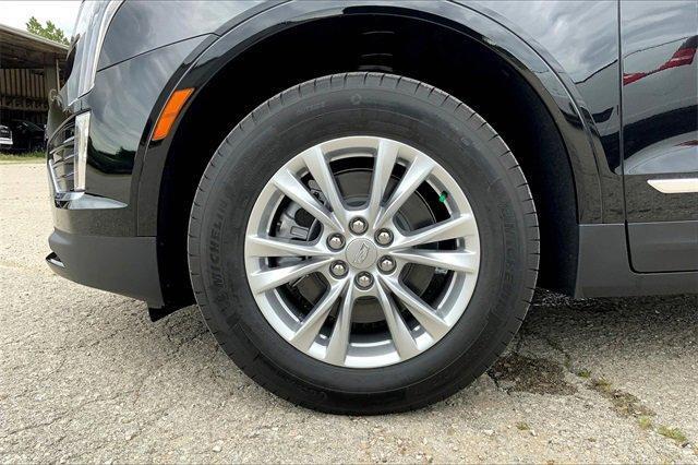 new 2025 Cadillac XT5 car, priced at $45,415