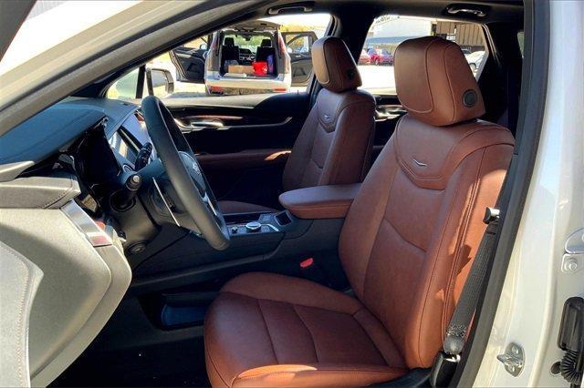 new 2025 Cadillac XT5 car, priced at $58,035