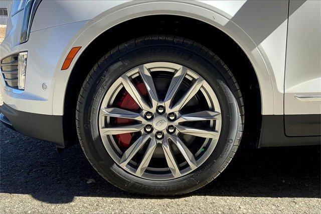 new 2025 Cadillac XT5 car, priced at $58,035