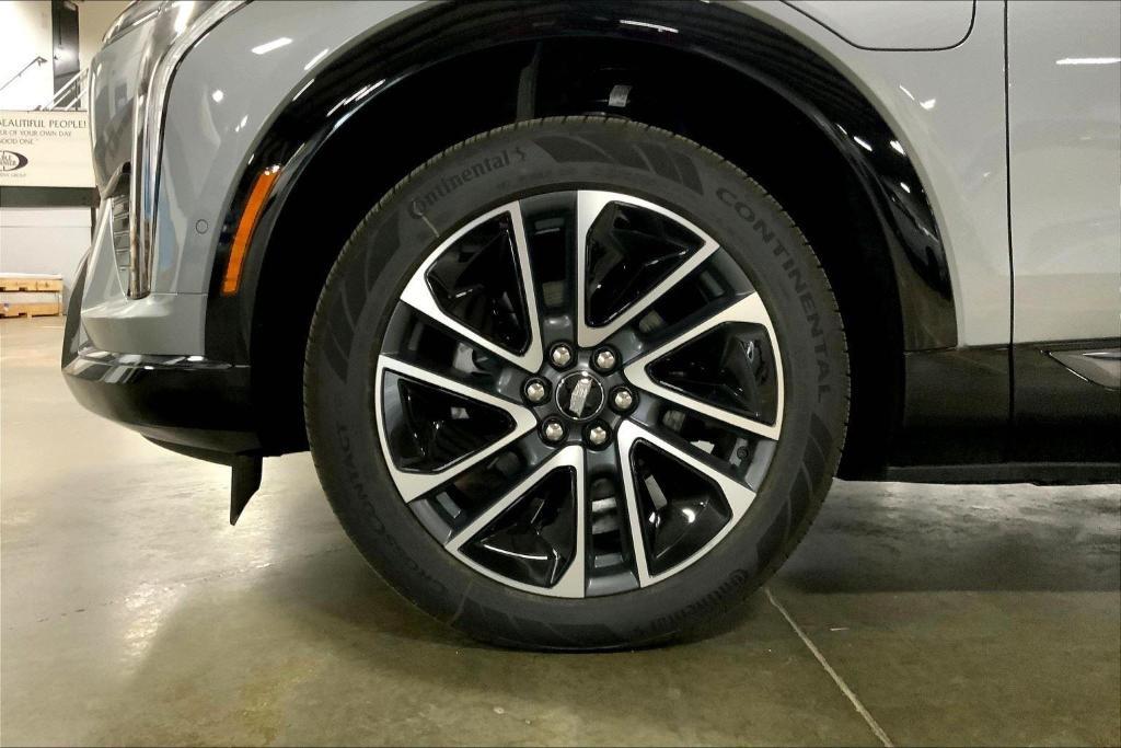 new 2025 Cadillac OPTIQ car, priced at $55,914