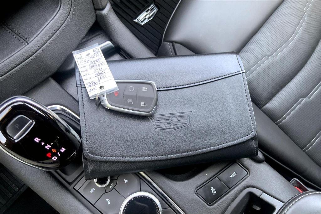used 2024 Cadillac XT6 car, priced at $50,000