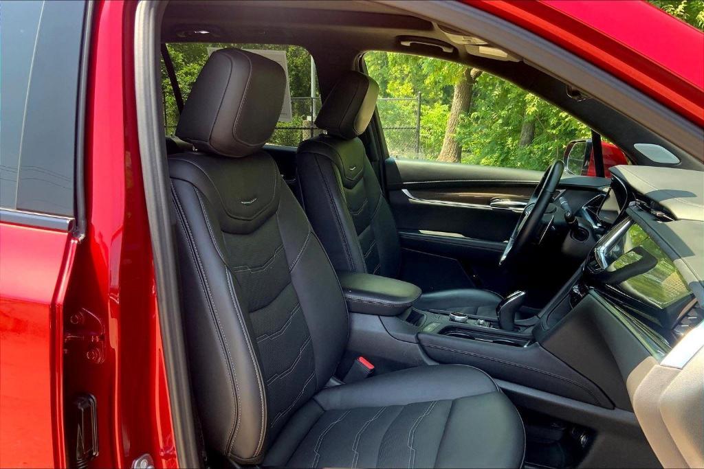 used 2024 Cadillac XT6 car, priced at $50,000