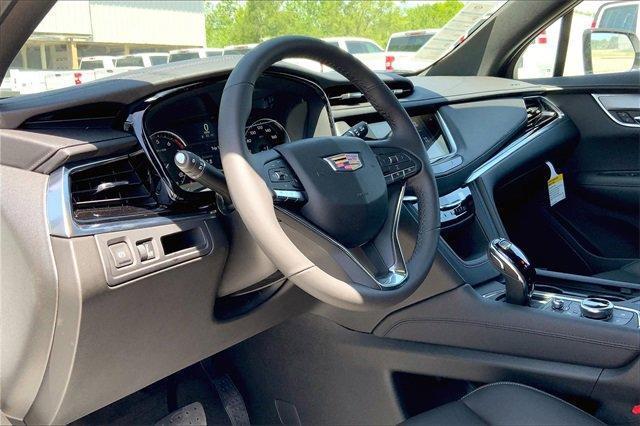 new 2025 Cadillac XT6 car, priced at $51,915