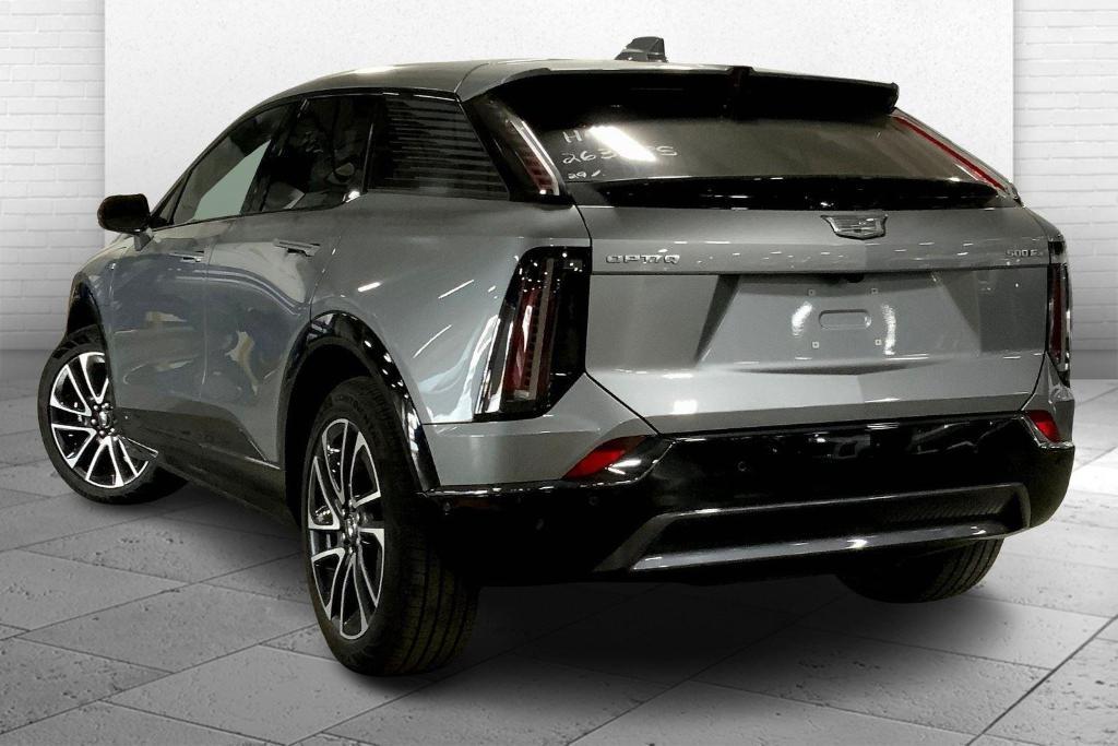 new 2025 Cadillac OPTIQ car, priced at $55,914