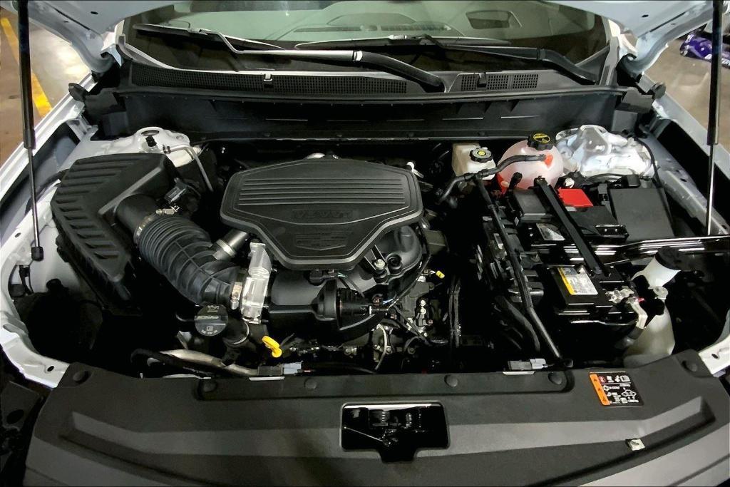 new 2025 Cadillac XT6 car, priced at $56,114