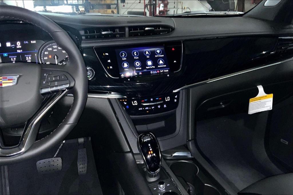new 2025 Cadillac XT6 car, priced at $56,114
