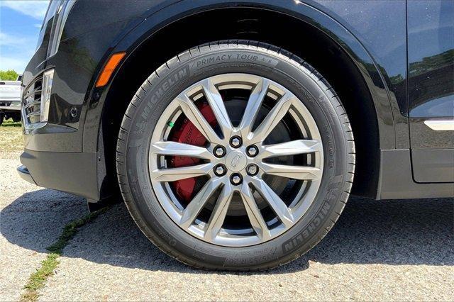 new 2025 Cadillac XT5 car, priced at $63,090