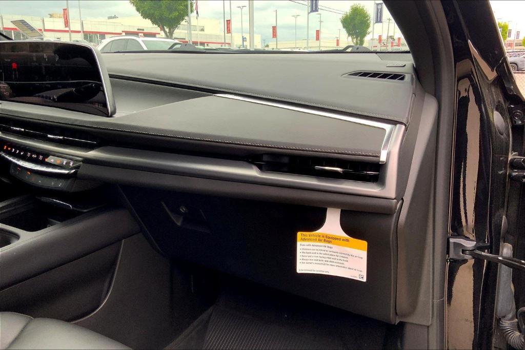 used 2024 Cadillac XT4 car, priced at $35,423