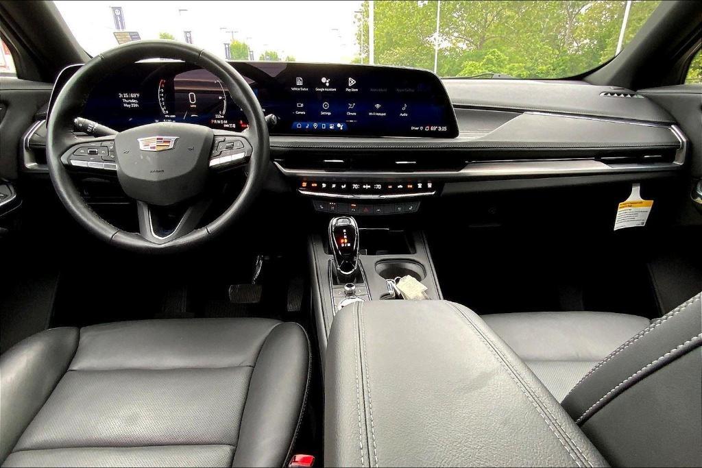 used 2024 Cadillac XT4 car, priced at $35,423