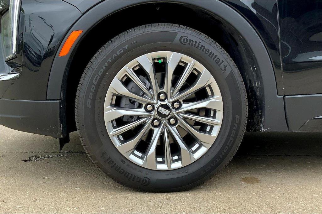 used 2024 Cadillac XT4 car, priced at $35,423