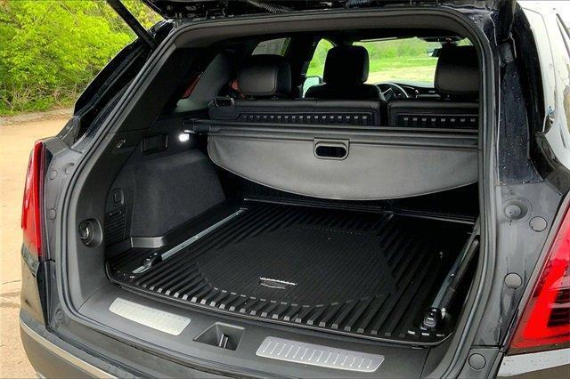 used 2022 Cadillac XT5 car, priced at $38,000