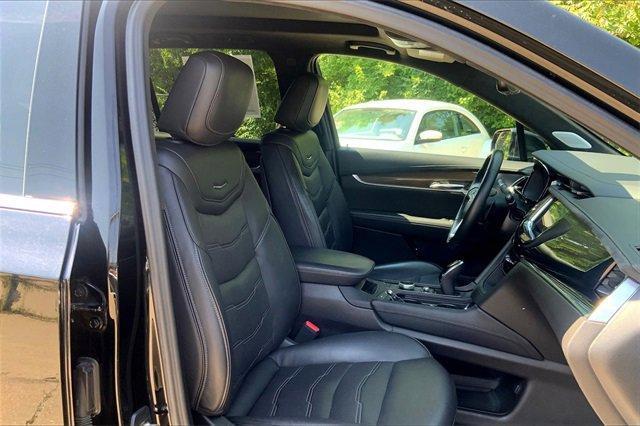 used 2022 Cadillac XT6 car, priced at $40,521