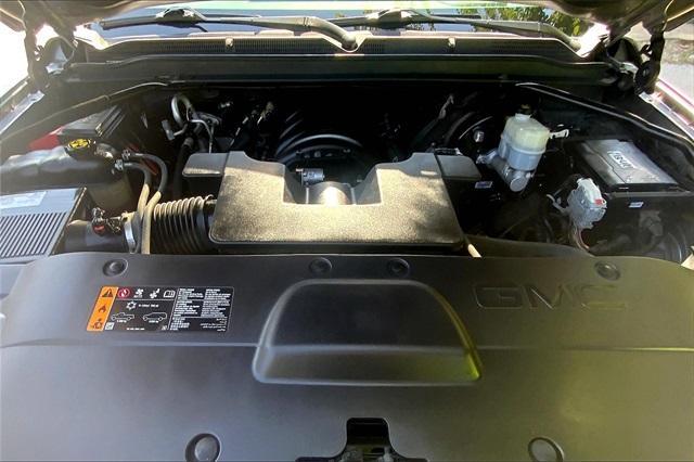 used 2020 GMC Yukon car, priced at $33,856