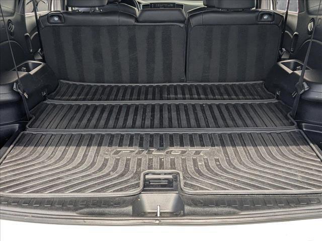 used 2022 Honda Pilot car, priced at $28,295