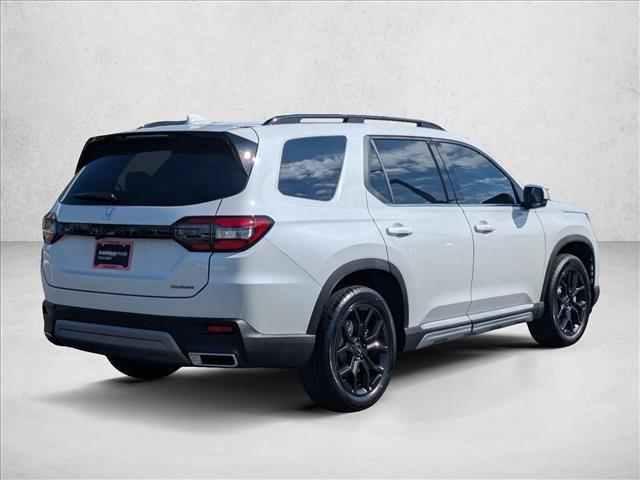 new 2025 Honda Pilot car, priced at $47,781