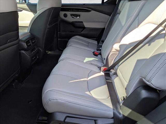 new 2025 Honda Pilot car, priced at $47,781