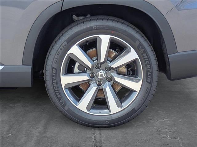 new 2025 Honda Pilot car, priced at $47,204