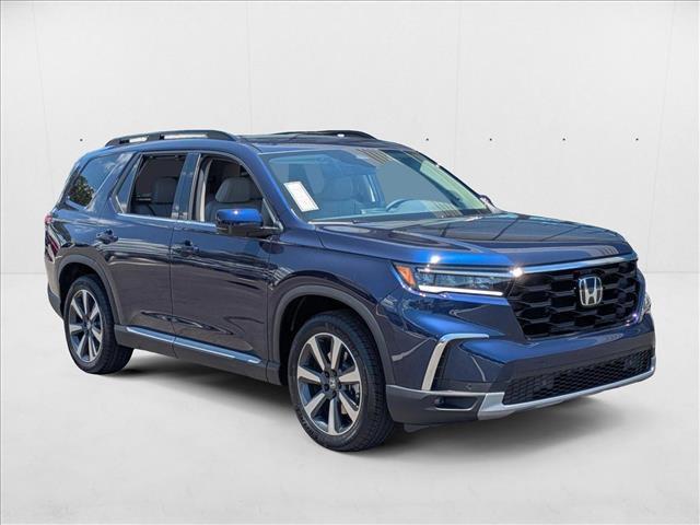 new 2025 Honda Pilot car, priced at $45,621