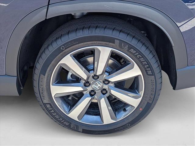 new 2025 Honda Pilot car, priced at $45,621