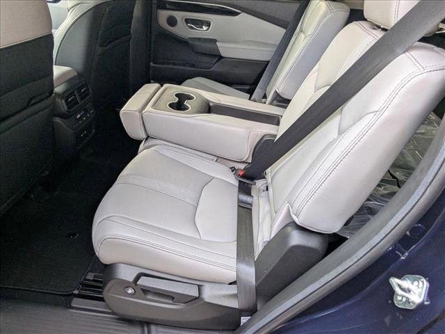 new 2025 Honda Pilot car, priced at $43,921