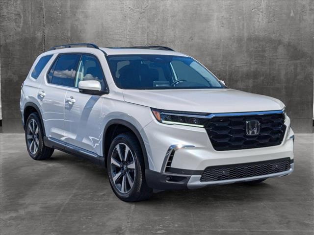 new 2025 Honda Pilot car, priced at $49,050