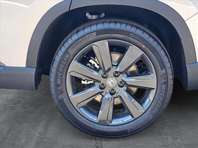 new 2025 Honda Pilot car, priced at $40,048