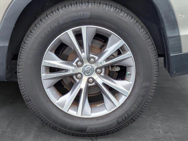 used 2015 Toyota Highlander car, priced at $21,991