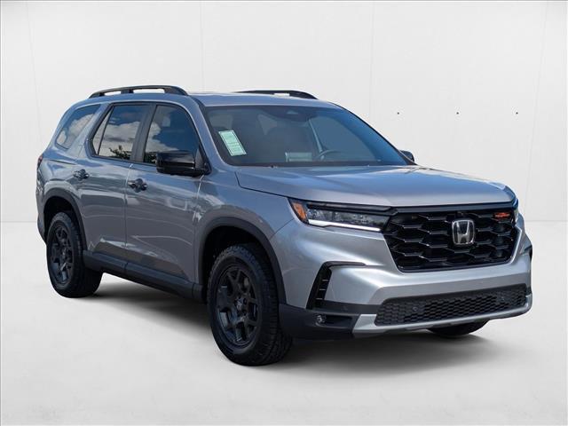new 2025 Honda Pilot car, priced at $48,135