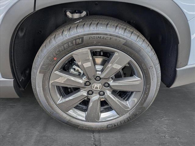 new 2025 Honda Pilot car, priced at $40,475