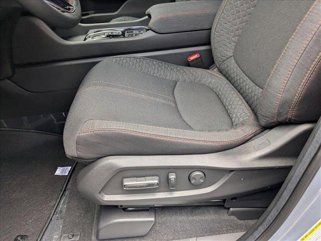 new 2025 Honda Pilot car, priced at $40,475