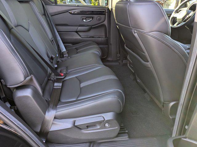 used 2025 Honda Pilot car, priced at $42,495