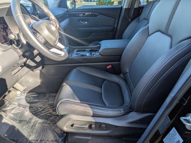 used 2025 Honda Pilot car, priced at $42,495