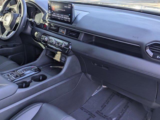 used 2025 Honda Pilot car, priced at $42,495