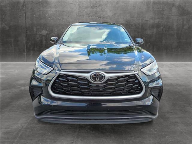 used 2023 Toyota Highlander car, priced at $31,357