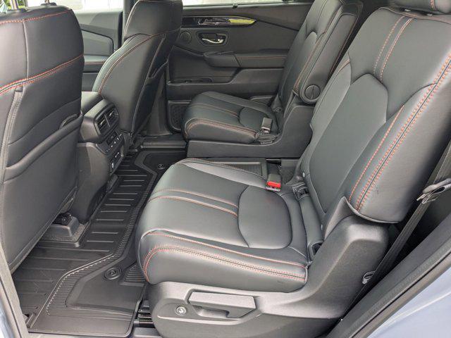 new 2025 Honda Pilot car, priced at $48,607