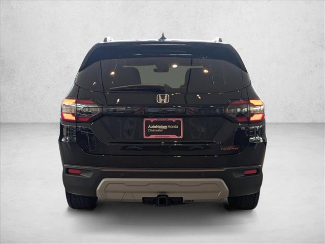 new 2025 Honda Pilot car, priced at $48,180