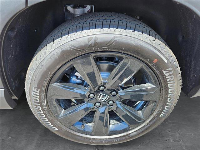 new 2025 Honda Pilot car, priced at $51,981
