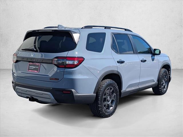 new 2025 Honda Pilot car, priced at $48,607