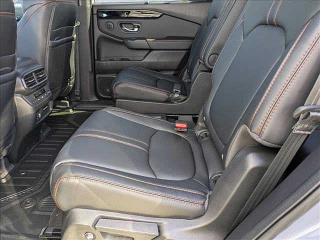 new 2025 Honda Pilot car, priced at $48,607